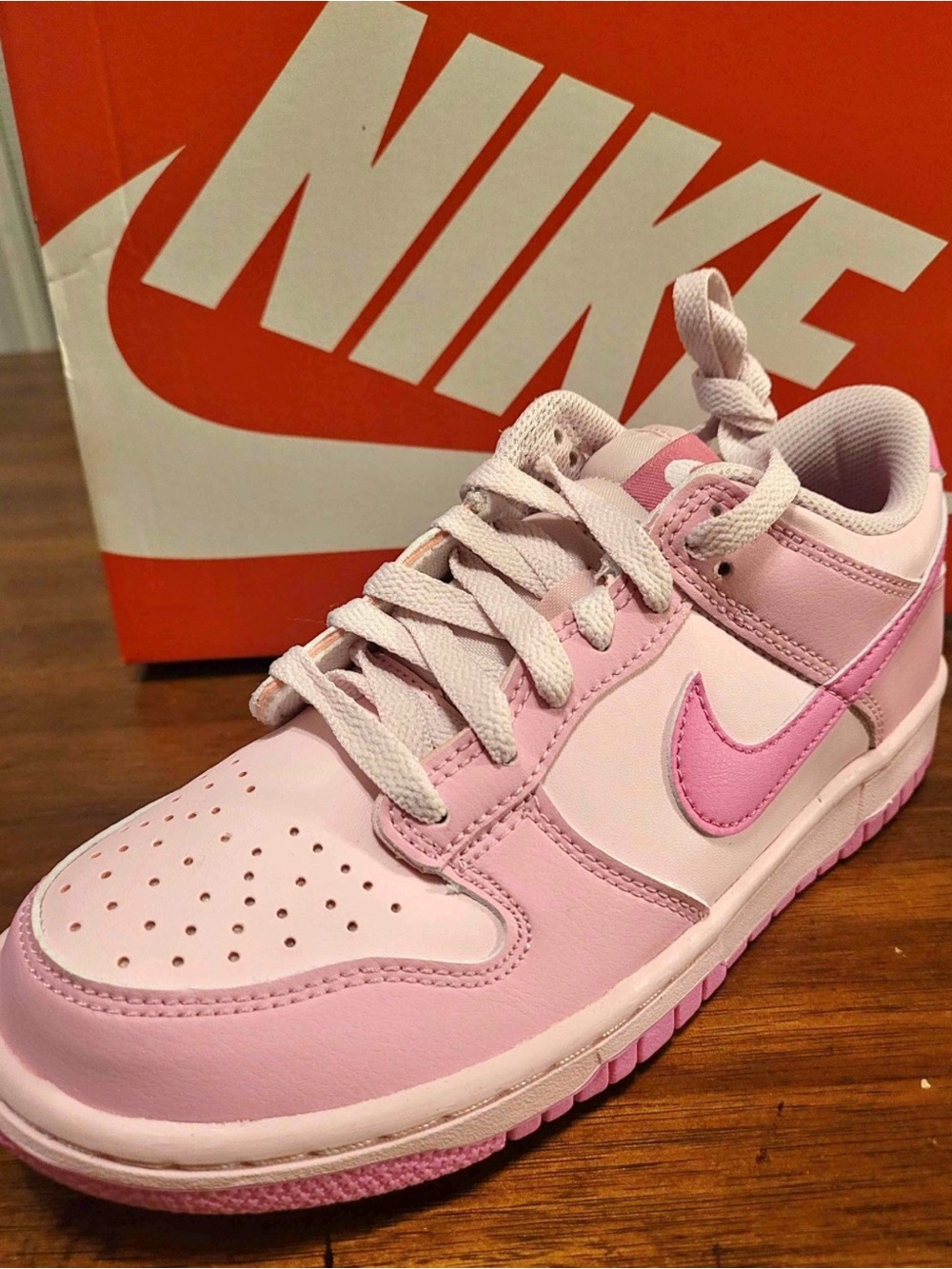 Nike dunk low pink